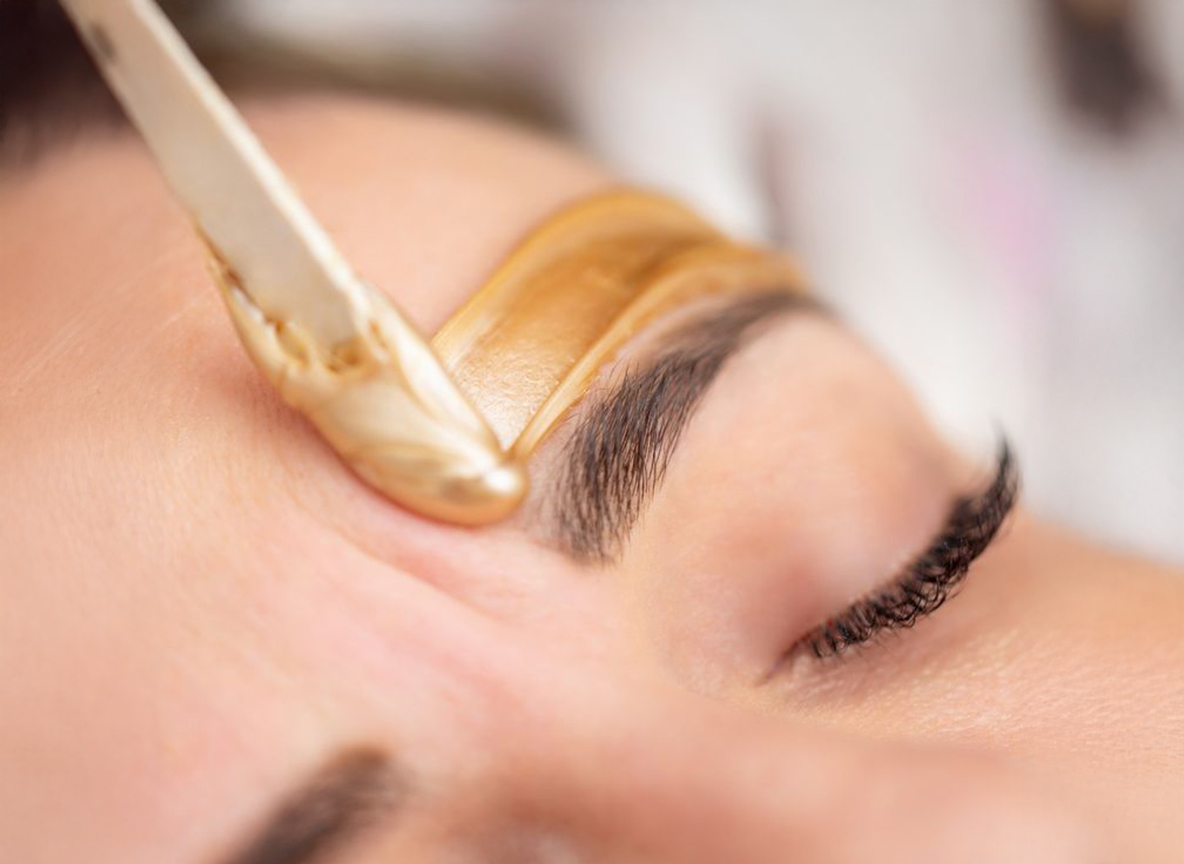 Eyebrow tinting tools